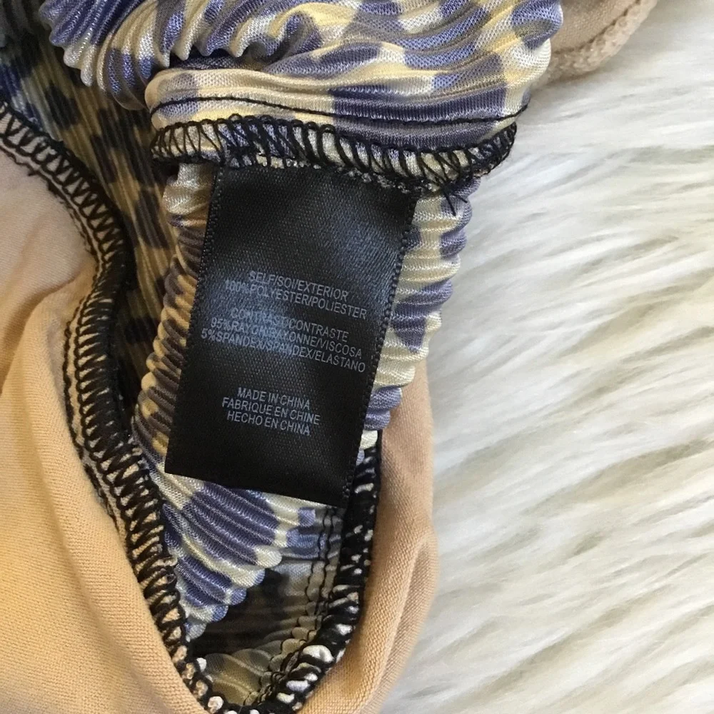 WAYF Surplice Neck Puff Sleeve Bodysuit Size XS - Picture 5 of 6